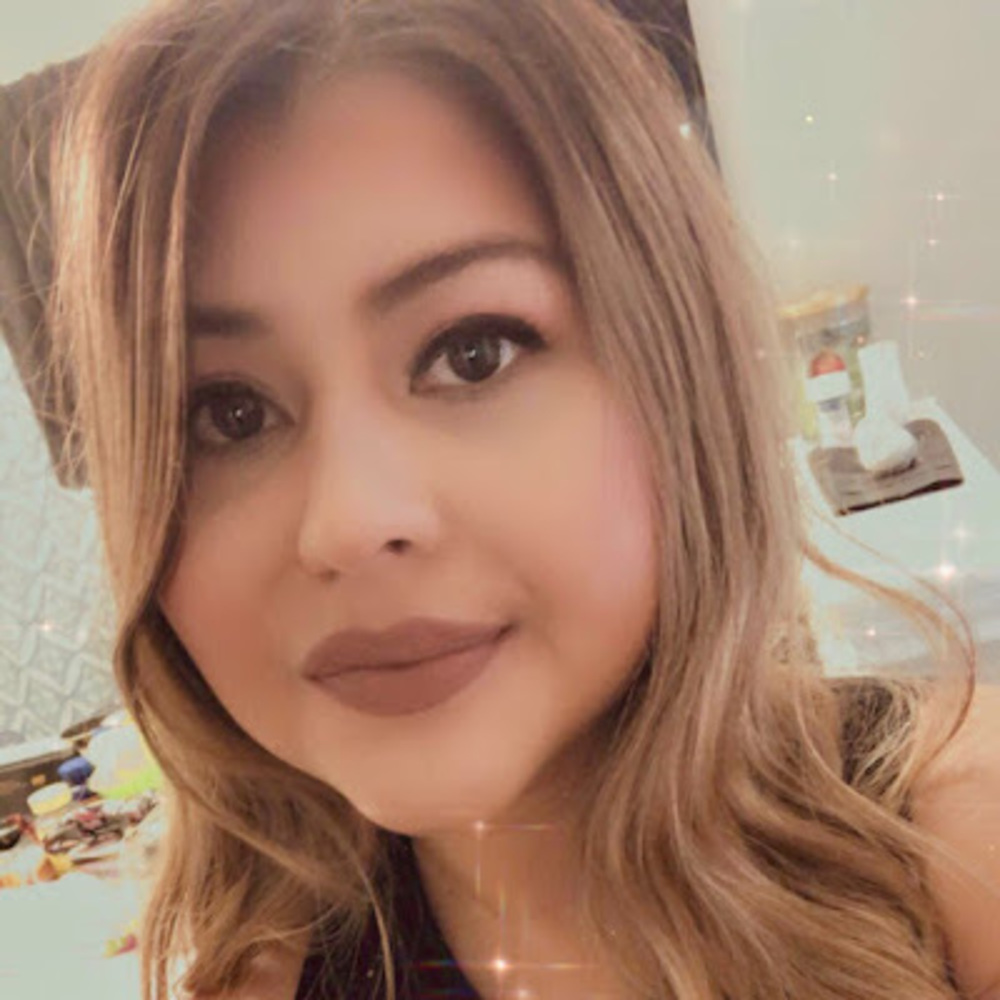 Meet your Posher, Daniela